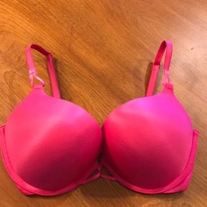 Victoria Secret Miraculous Plunge Padded Bra